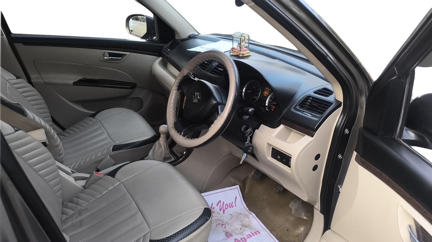 2016 Maruti Swift Dzire VXI, Petrol, Manual, 55,040 km, Right Side Front Door Cabin