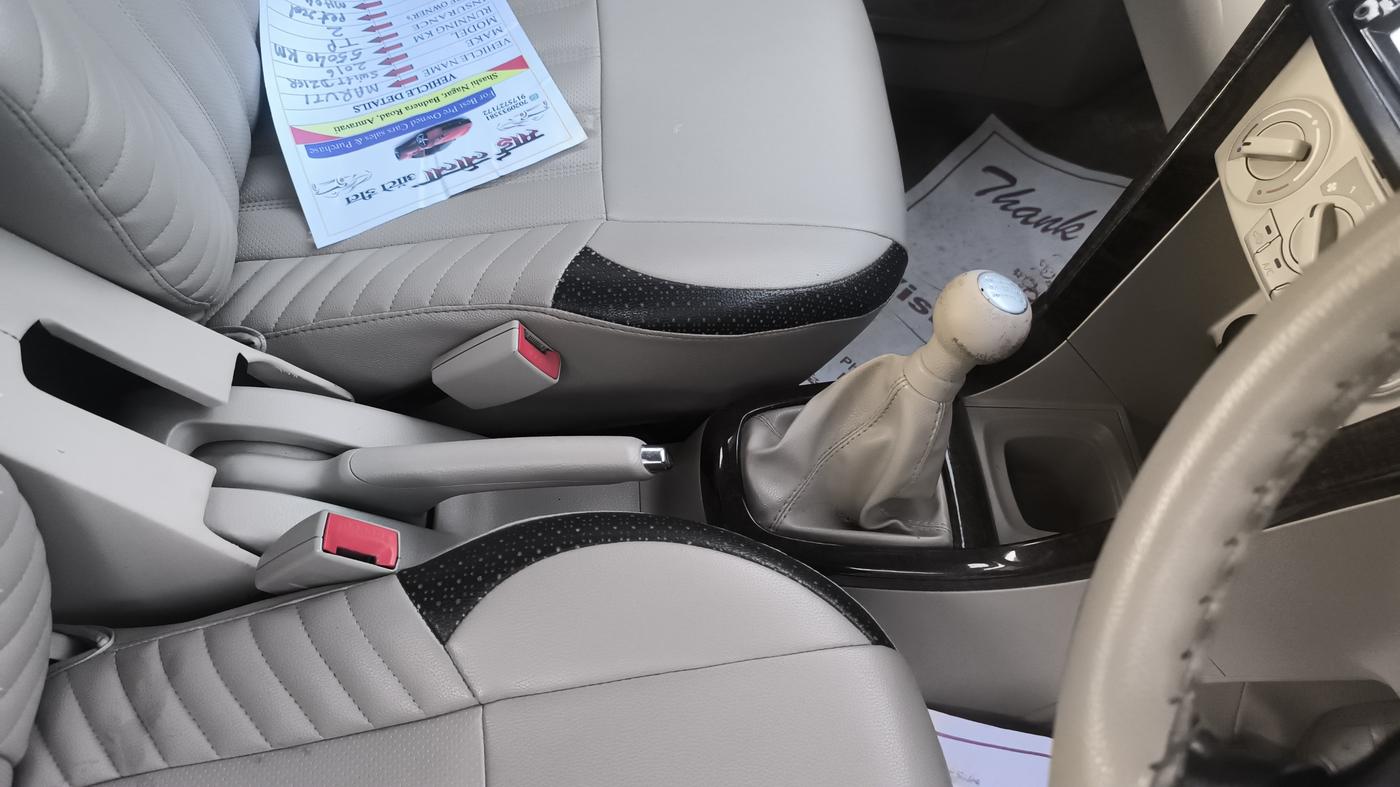 2016 Maruti Swift Dzire VXI, Petrol, Manual, 55,040 km, Gear Lever