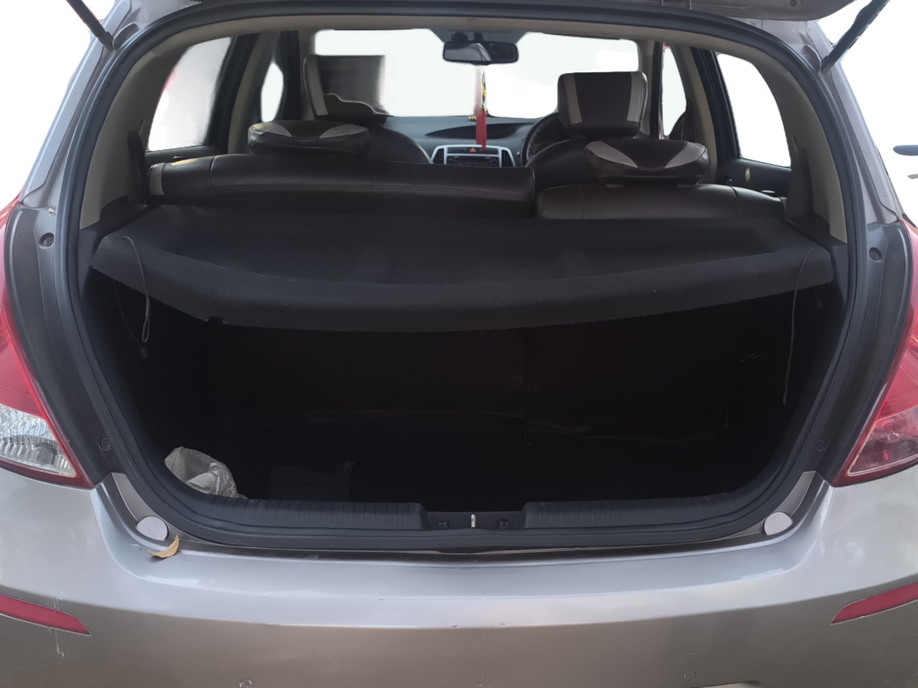 2013 Hyundai i20 SPORTZ 1.2, Petrol, Manual, 93,019 km, Boot Inside