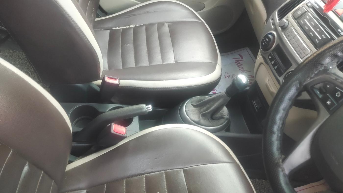 2013 Hyundai i20 SPORTZ 1.2, Petrol, Manual, 93,019 km, Gear Lever