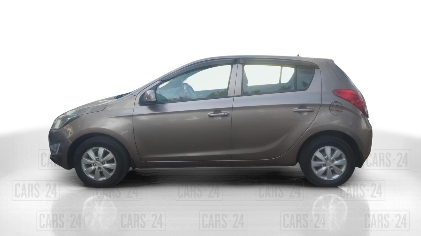 2013 Hyundai i20 SPORTZ 1.2, Petrol, Manual, 93,019 km, Left Side