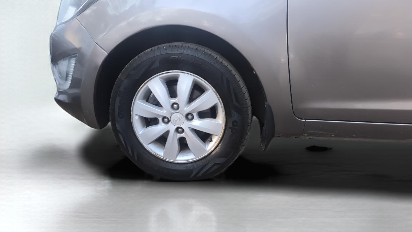 2013 Hyundai i20 SPORTZ 1.2, Petrol, Manual, 93,019 km, Left Front Wheel