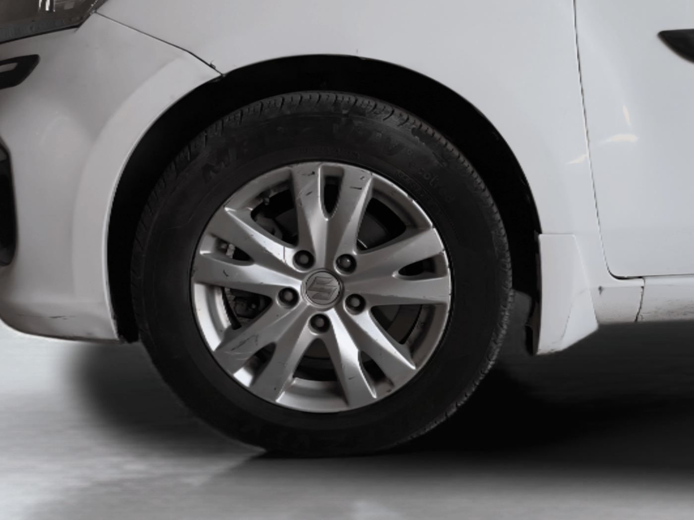 2016 Maruti Ertiga ZDI SHVS, Diesel, Manual, 97,599 km, Left Front Wheel