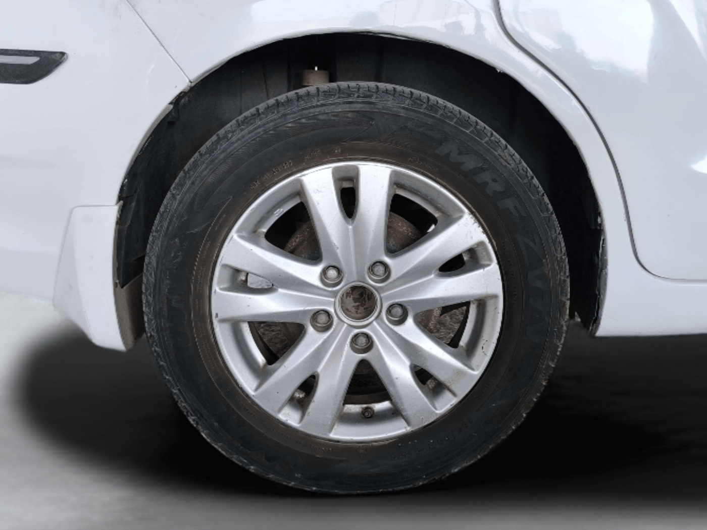 2016 Maruti Ertiga ZDI SHVS, Diesel, Manual, 97,599 km, Right Rear Wheel