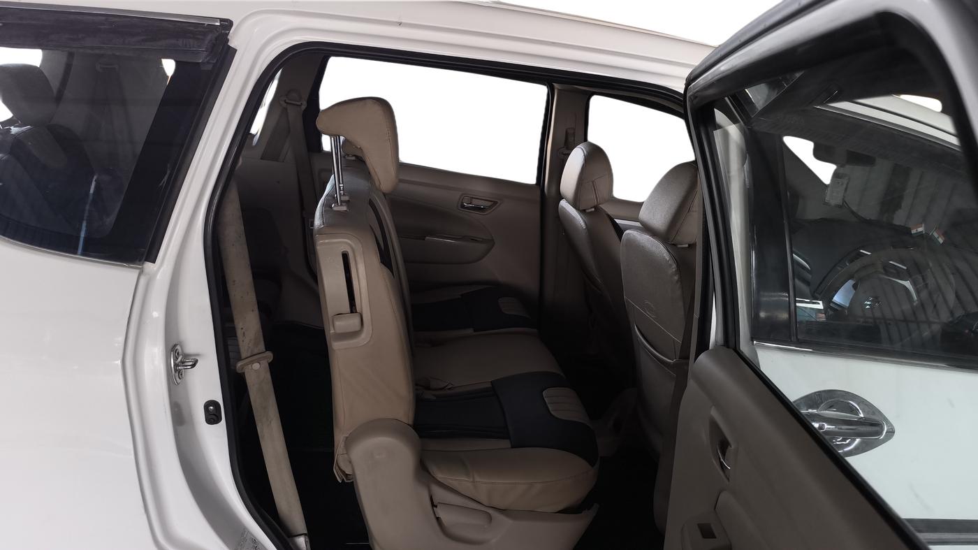 2016 Maruti Ertiga ZDI SHVS, Diesel, Manual, 97,599 km, Right Side Rear Door Cabin