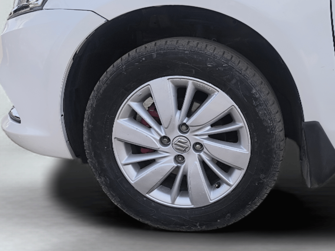 2015 Maruti Swift ZDI, Diesel, Manual, 88,272 km, Left Front Wheel
