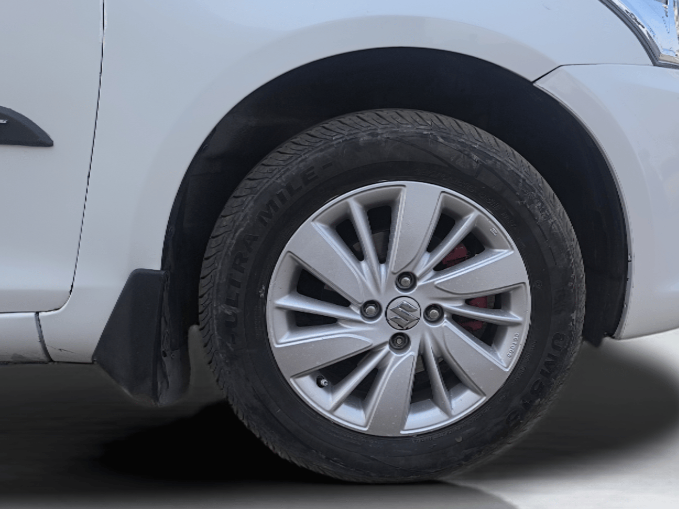 2015 Maruti Swift ZDI, Diesel, Manual, 88,272 km, Right Front Wheel