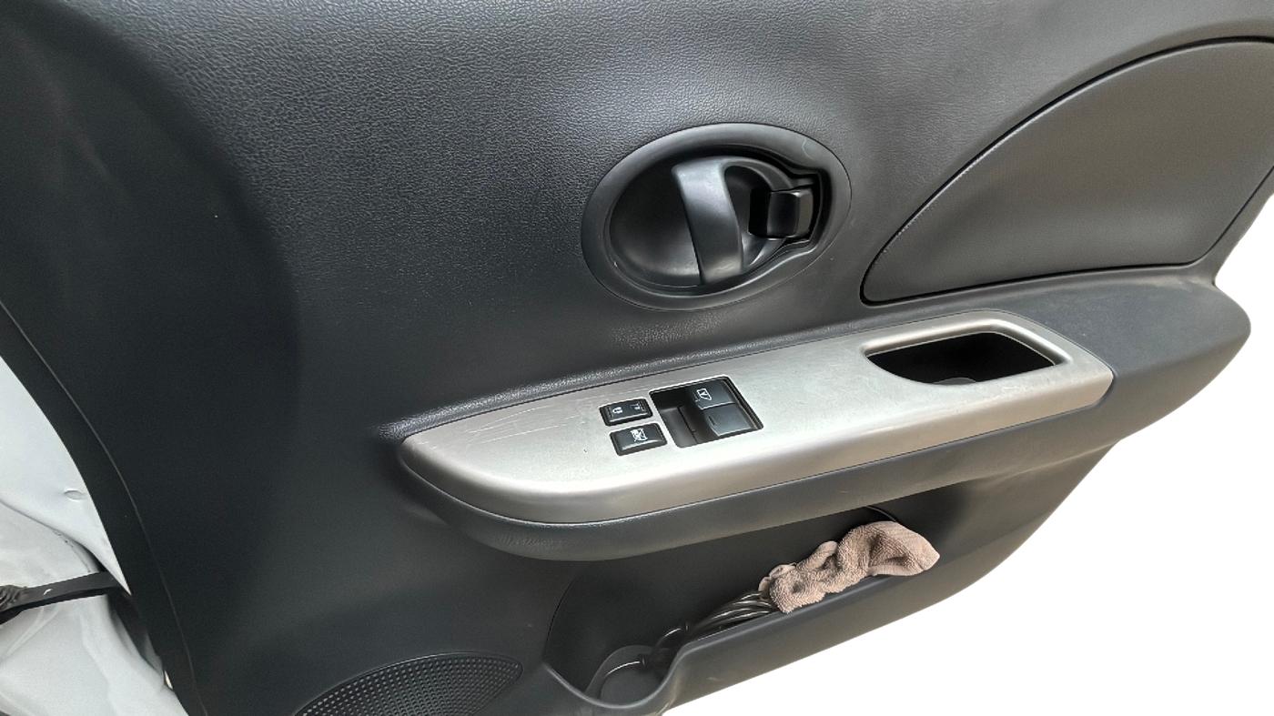 2017 Nissan Micra Active XL, Petrol, Manual, 23,014 km, Driver Side Door Panel Controls