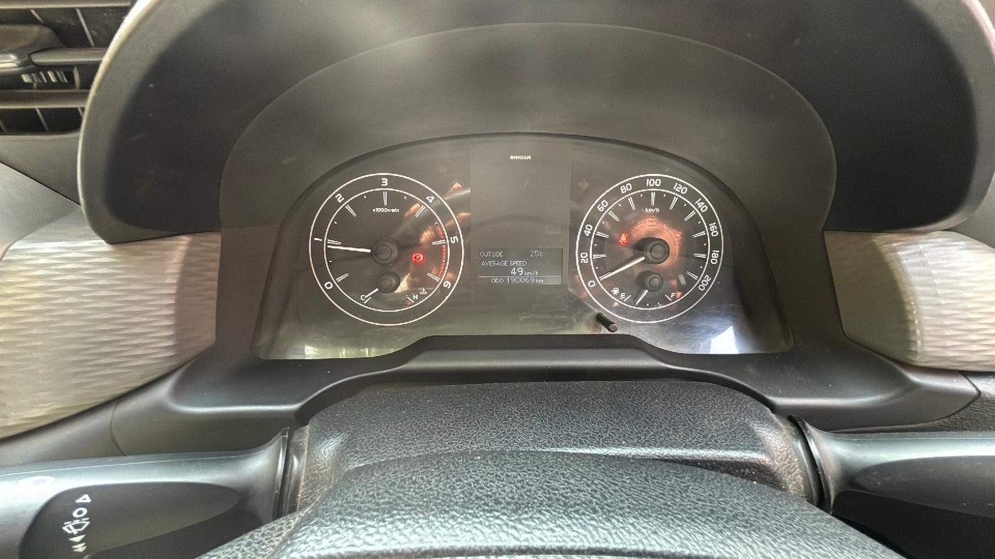 2018 Toyota Innova Crysta 2.4 G 7 STR, Diesel, Manual, 1,90,069 km, Odometer Image