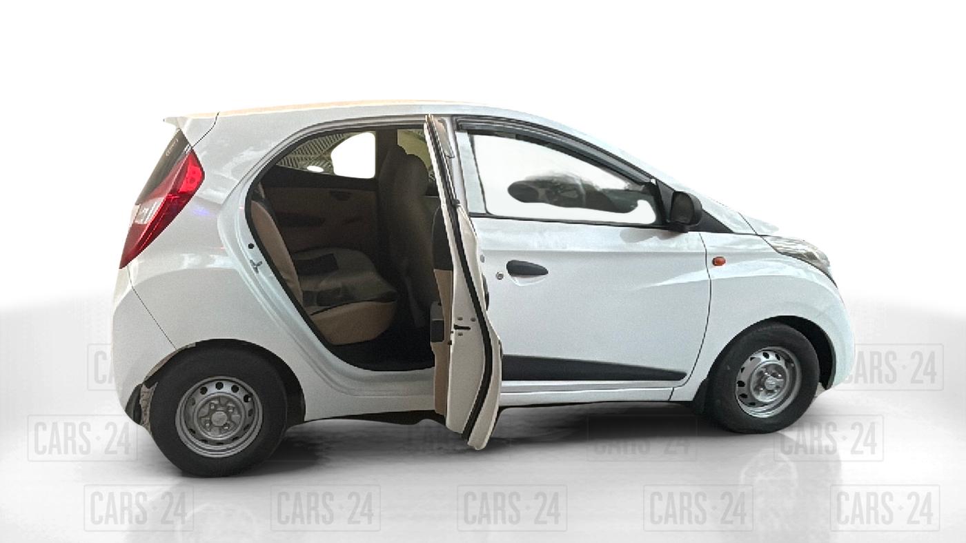 2017 Hyundai Eon ERA +, Petrol, Manual, 45,000 km, Right Side Rear Door Cabin