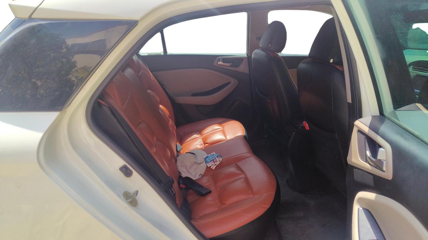 2019 Hyundai Elite i20 SPORTZ PLUS 1.4 CRDI, Diesel, Manual, 60,195 km, Right Side Rear Door Cabin