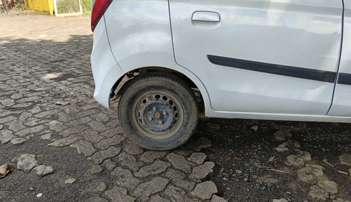 2016 Maruti Alto 800 LXI, Petrol, Manual, 1,13,421 km, Right Rear Wheel