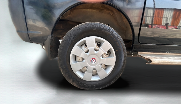 2010 Maruti Eeco 7 STR, Petrol, Manual, 79,396 km, Right Rear Wheel