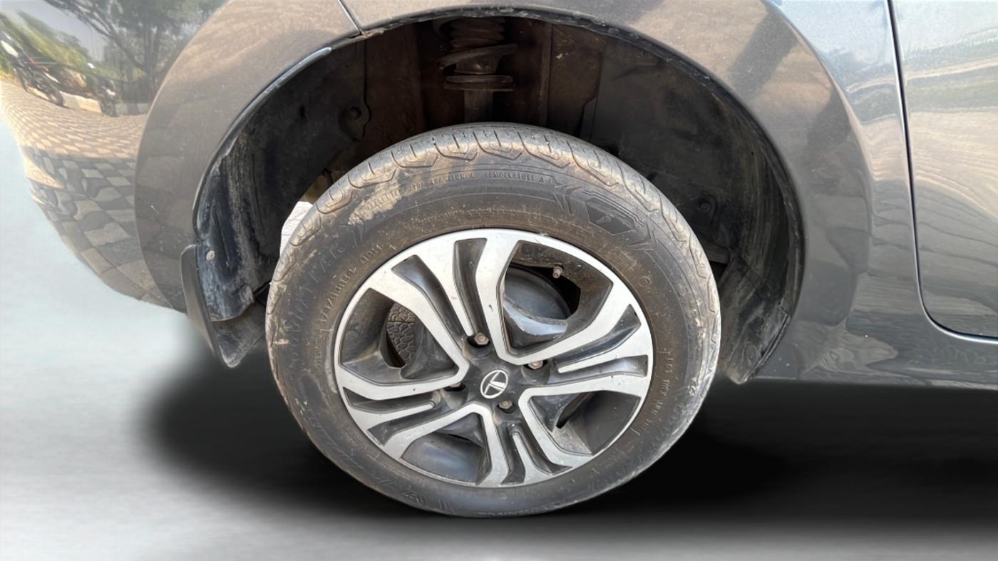 2022 Tata TIGOR XZ PLUS CNG, CNG, Manual, 75,000 km, Right Rear Wheel