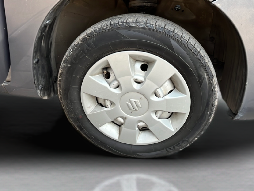 2018 Maruti Wagon R 1.0 LXI CNG, CNG, Manual, 63,000 km, Right Front Wheel