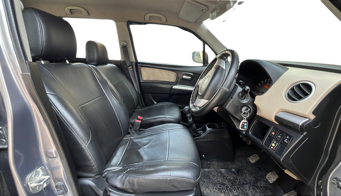 2018 Maruti Wagon R 1.0 LXI CNG, CNG, Manual, 63,000 km, Right Side Front Door Cabin