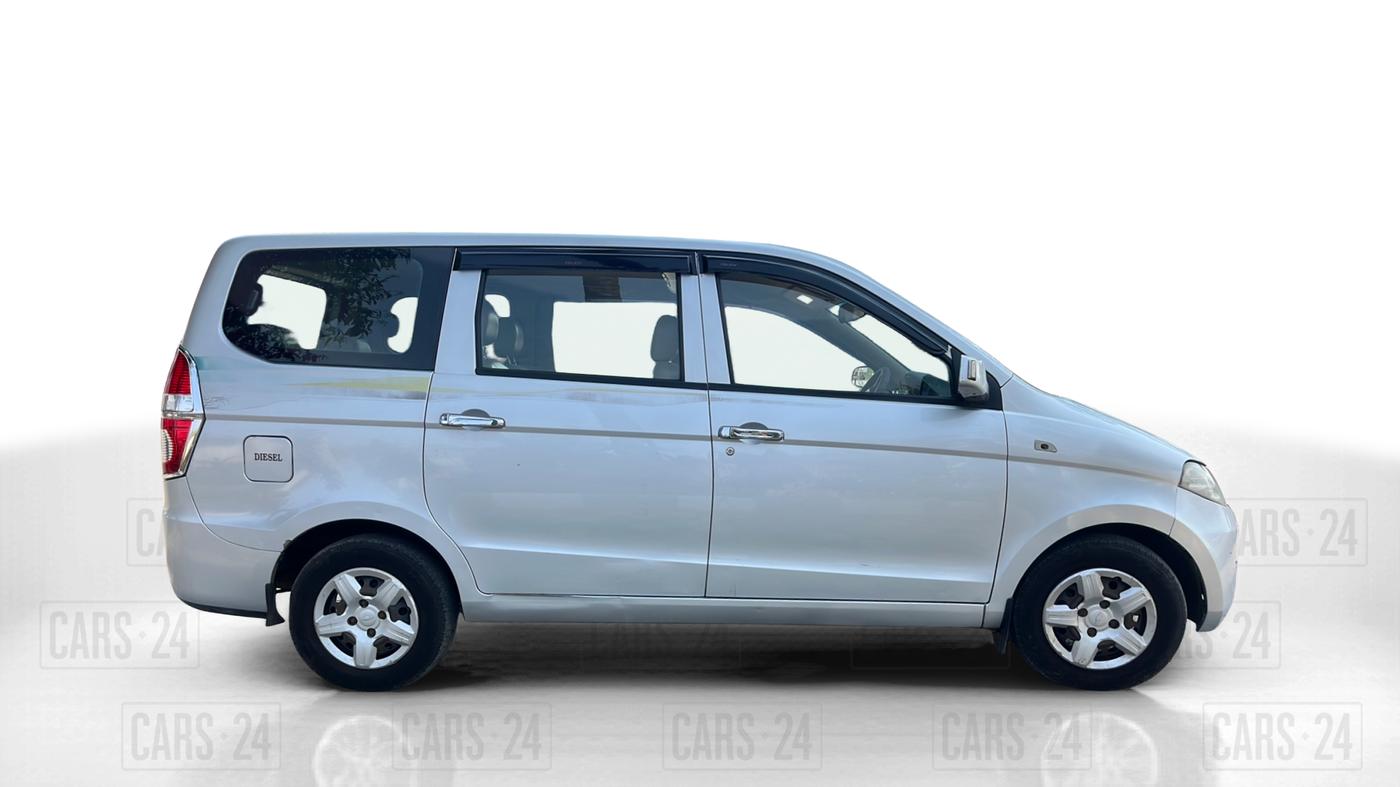 2014 Chevrolet Enjoy 1.3 LT 7 STR, Diesel, Manual, 1,14,000 km, Right Side View