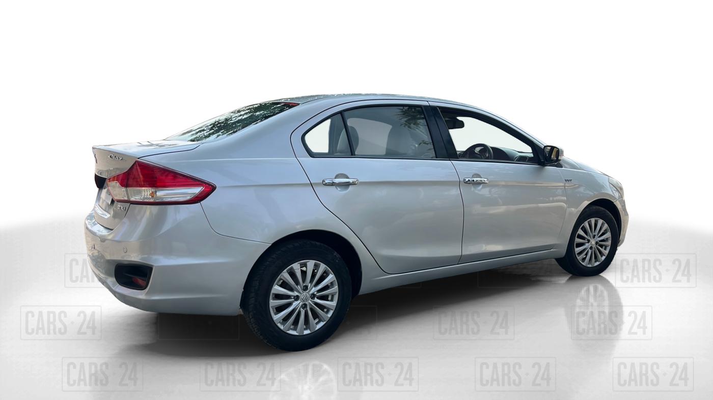 2015 Maruti Ciaz ZXI, Petrol, Manual, 84,922 km, Right Back Diagonal
