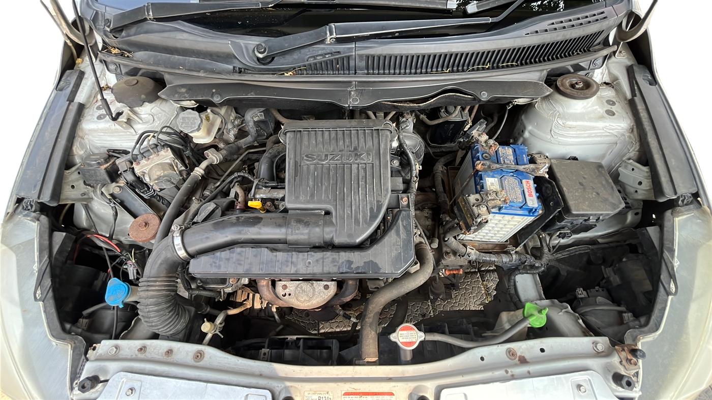2015 Maruti Ciaz ZXI, Petrol, Manual, 84,922 km, Open Bonnet