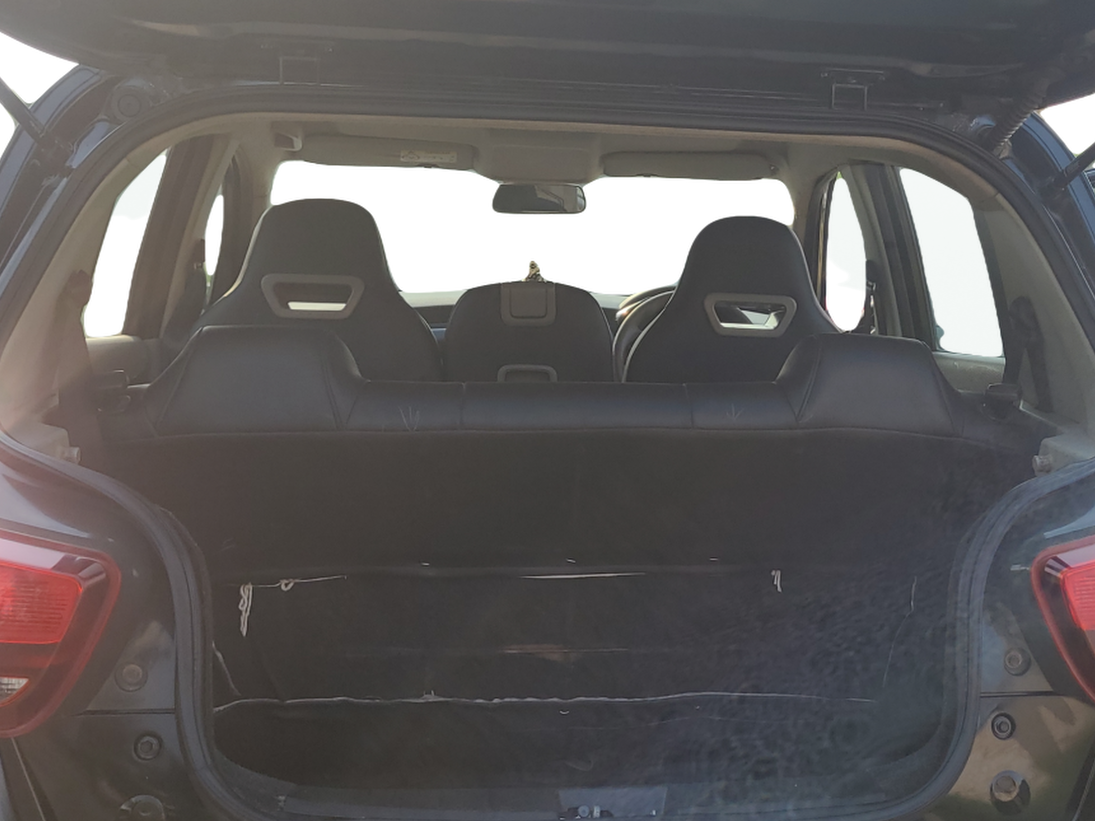 2016 Mahindra Kuv100 K4 D 5 STR, Diesel, Manual, 70,000 km, Boot Inside