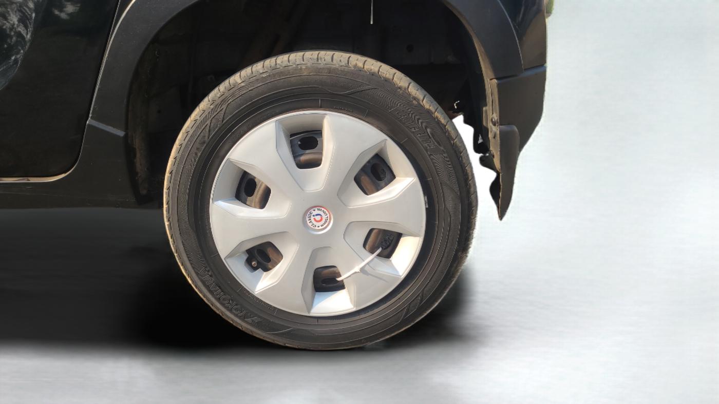 2016 Mahindra Kuv100 K4 D 5 STR, Diesel, Manual, 70,000 km, Left Rear Wheel