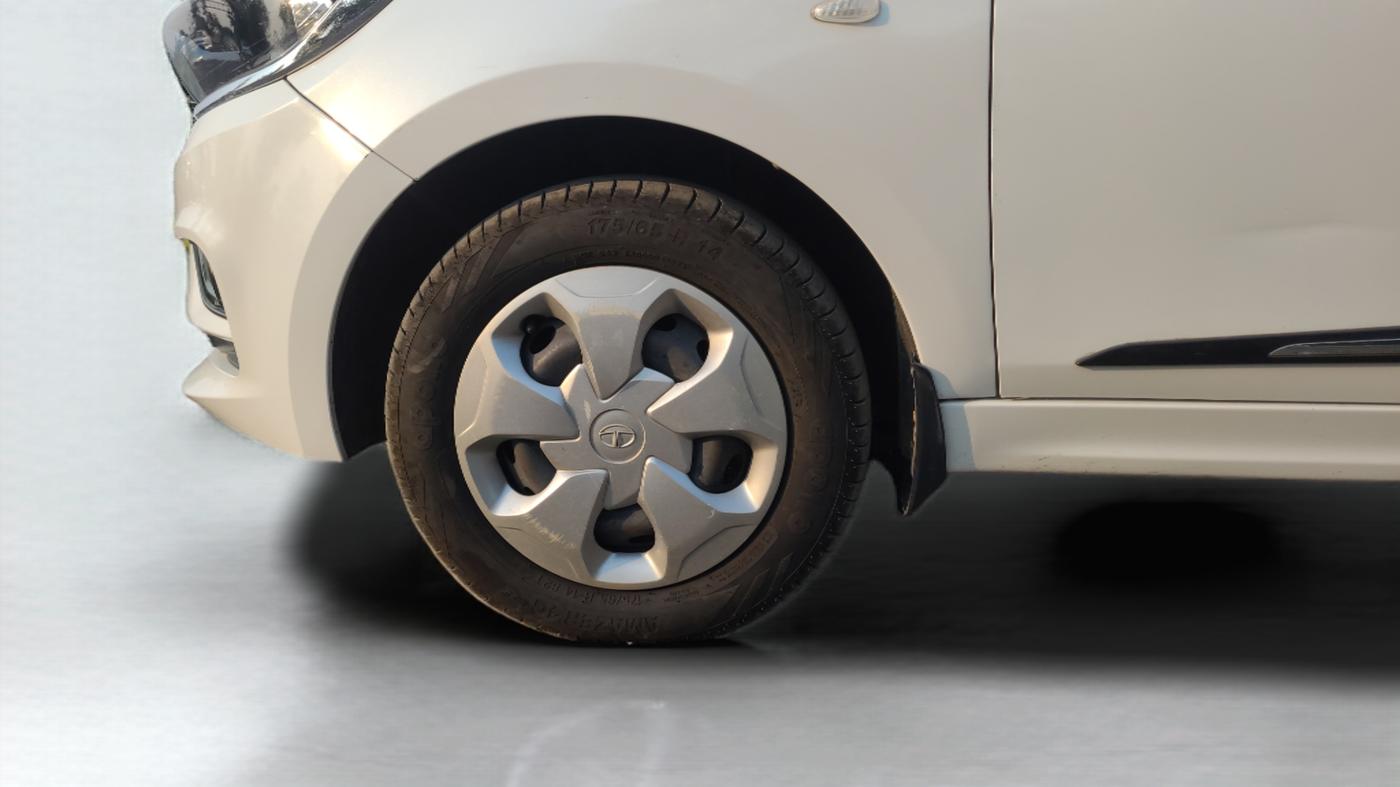2021 Tata TIGOR XMA PETROL, Petrol, Automatic, 81,576 km, Left Front Wheel