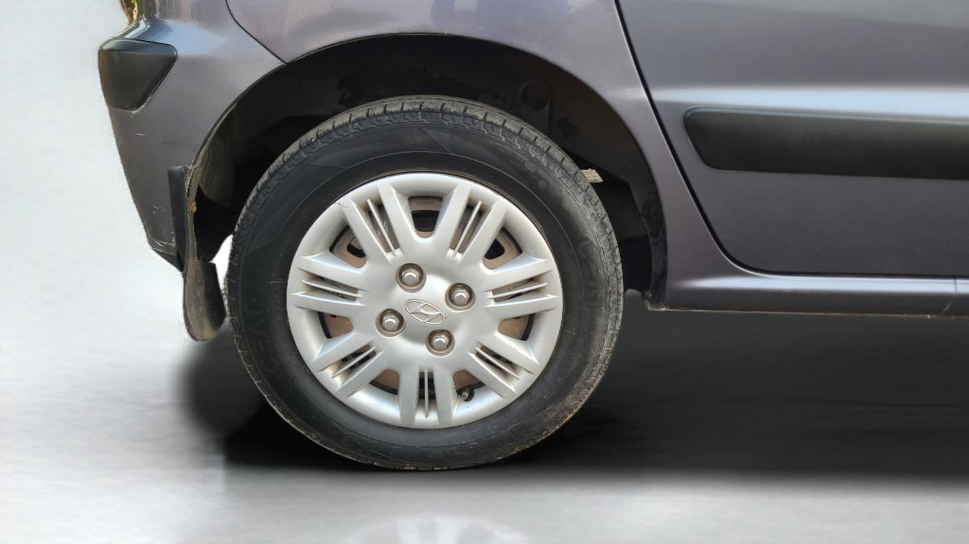 2011 Hyundai Santro Xing GLS, Petrol, Manual, 1,34,000 km, Right Rear Wheel