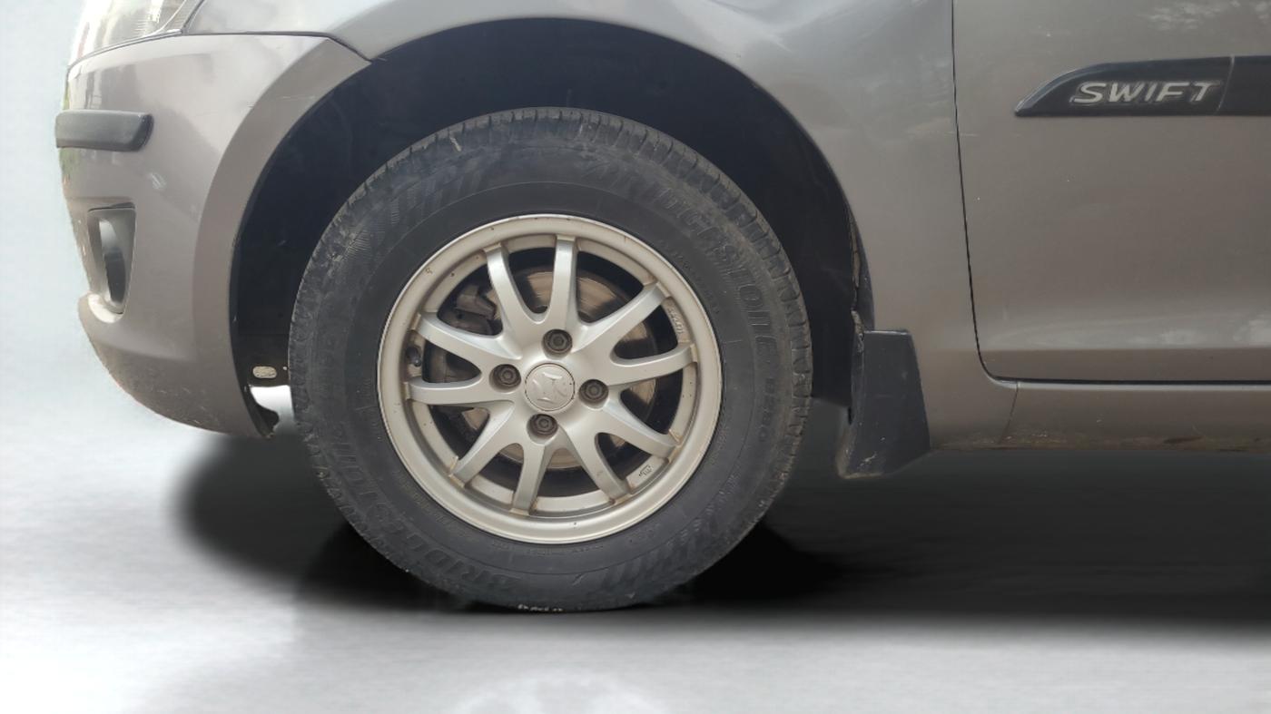 2016 Maruti Swift VDI ABS, Diesel, Manual, 1,58,943 km, Left Front Wheel