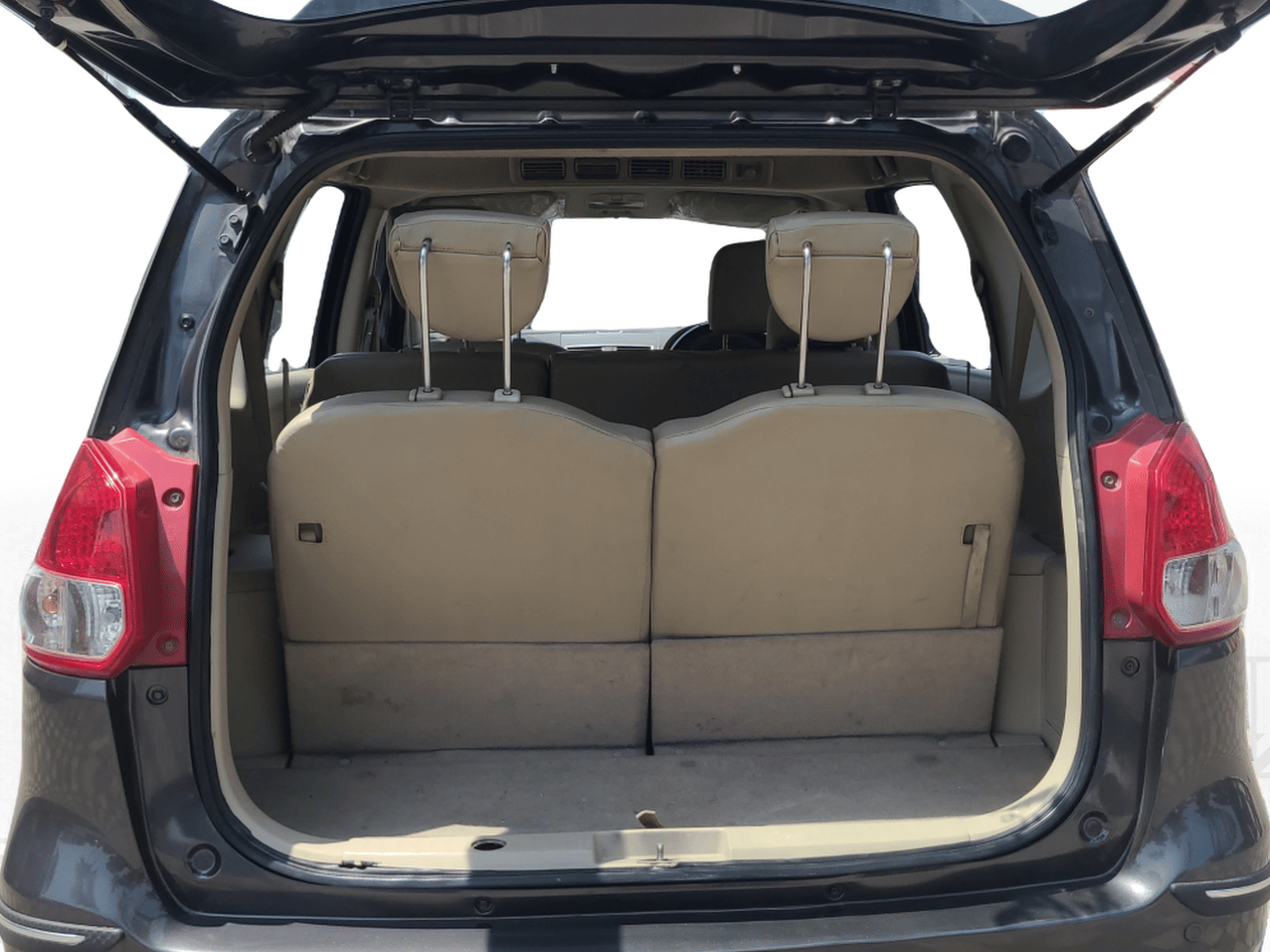 2016 Maruti Ertiga VXI, Petrol, Manual, 1,12,622 km, Boot Inside