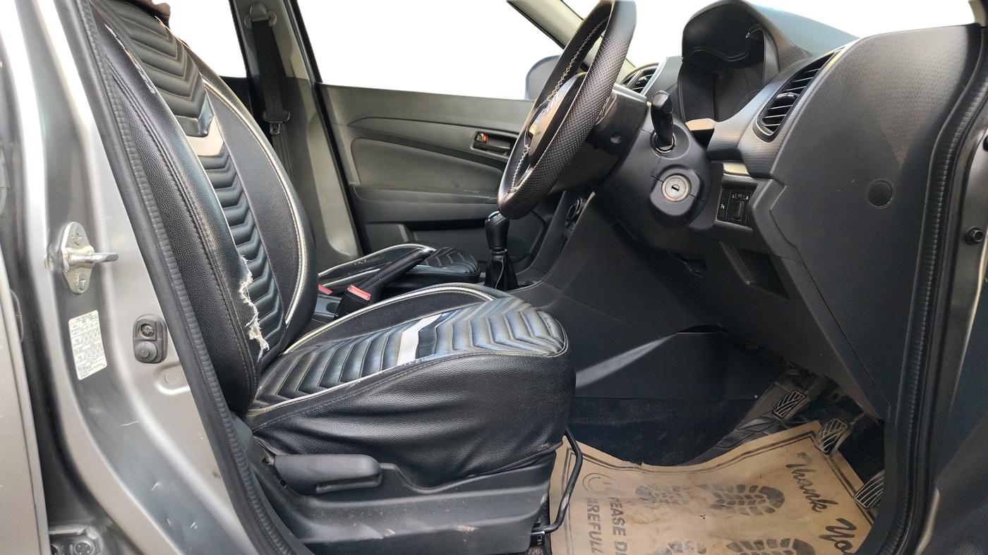 2017 Maruti Vitara Brezza VDI (O), Diesel, Manual, 69,006 km, Right Side Front Door Cabin