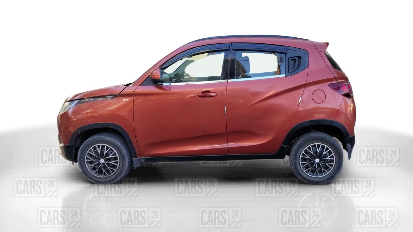2016 Mahindra Kuv100 K4 D 6 STR, Diesel, Manual, 75,449 km, Left Side