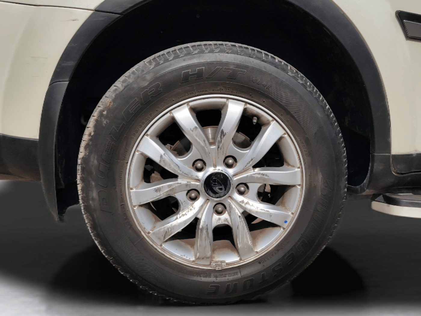 2020 Mahindra XUV500 W9, Diesel, Manual, 23,657 km, Right Rear Wheel