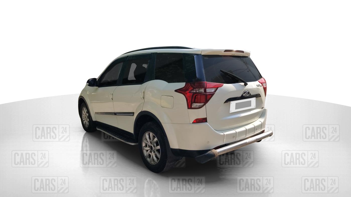 2020 Mahindra XUV500 W9, Diesel, Manual, 23,657 km, Left Back Diagonal