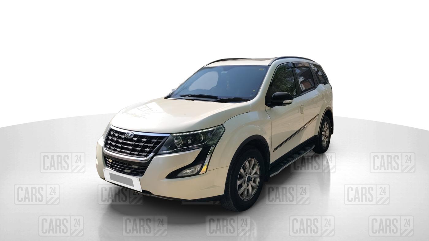 2020 Mahindra XUV500 W9, Diesel, Manual, 23,657 km, Left Front Diagonal