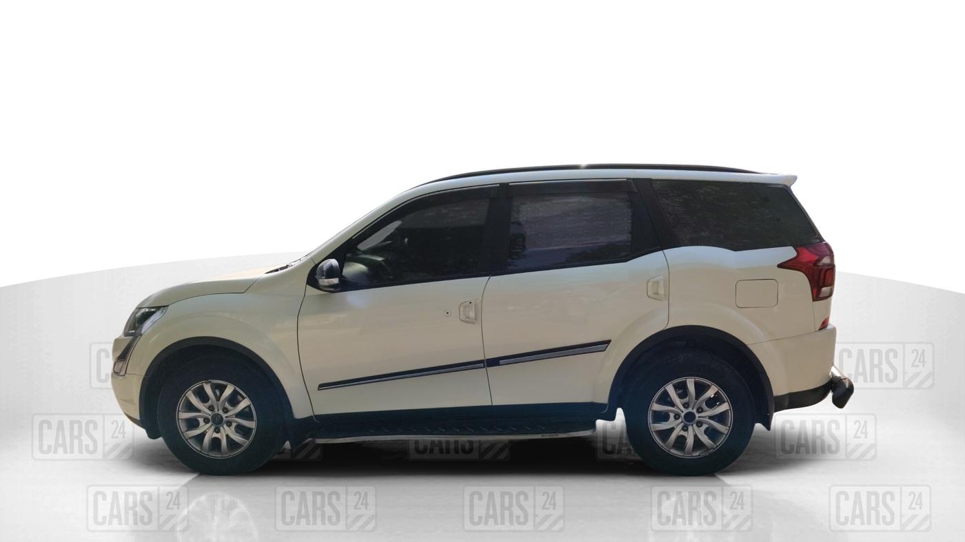 2020 Mahindra XUV500 W9, Diesel, Manual, 23,657 km, Left Side