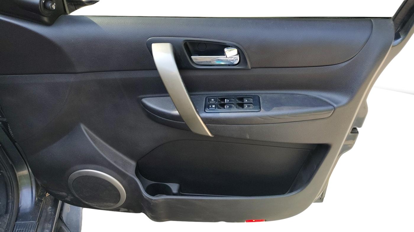 2017 Tata Safari Storme 2.2 EX 4X2, Diesel, Manual, 82,609 km, Driver Side Door Panel Controls