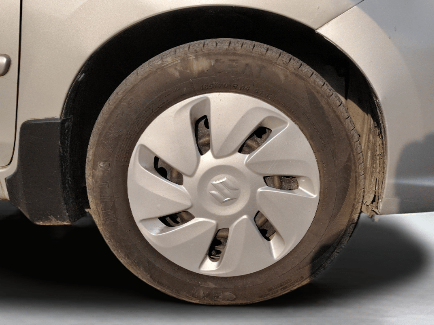 2019 Maruti Celerio VXI, Petrol, Manual, 63,917 km, Right Front Wheel
