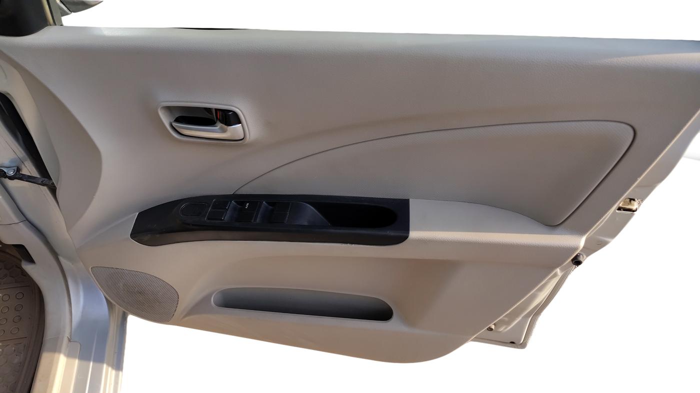 2019 Maruti Celerio VXI, Petrol, Manual, 63,917 km, Driver Side Door Panel Controls