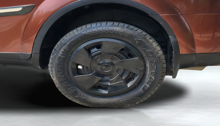 2019 Mahindra XUV500 W7, Diesel, Manual, 53,134 km, Left Rear Wheel