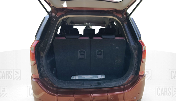 2019 Mahindra XUV500 W7, Diesel, Manual, 53,134 km, Boot Inside