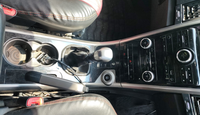 2019 Mahindra XUV500 W7, Diesel, Manual, 53,134 km, Gear Lever
