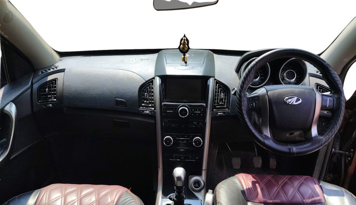 2019 Mahindra XUV500 W7, Diesel, Manual, 53,134 km, Dashboard