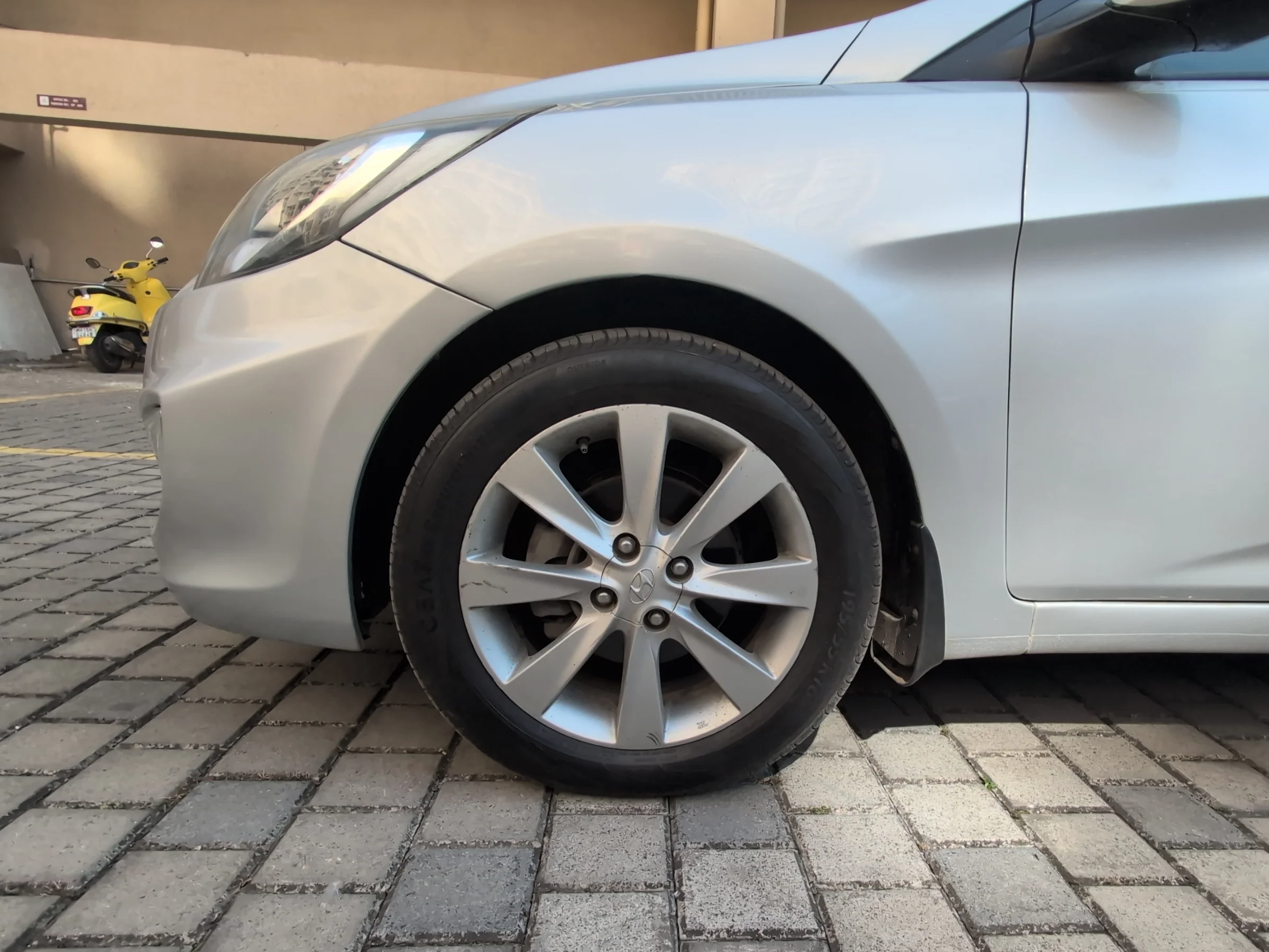 2012 Hyundai Verna FLUIDIC 1.6 VTVT SX, Petrol, Manual, 73,414 km, Left Front Wheel