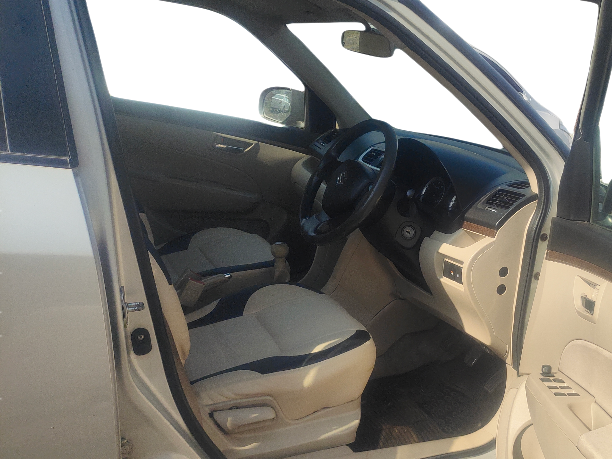 2016 Maruti Swift VDI, Diesel, Manual, 1,08,823 km, Right Side Front Door Cabin