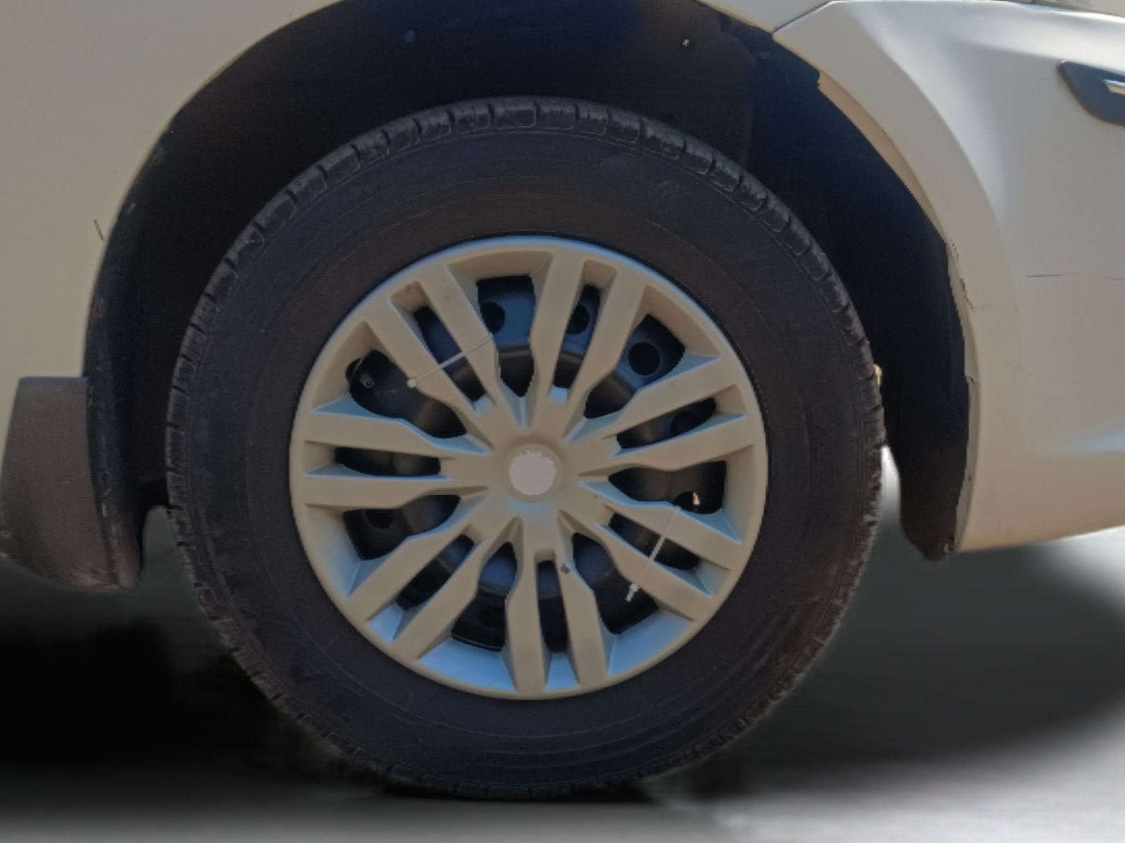 2016 Maruti Swift Dzire LXI (O), Petrol, Manual, 94,910 km, Right Front Wheel