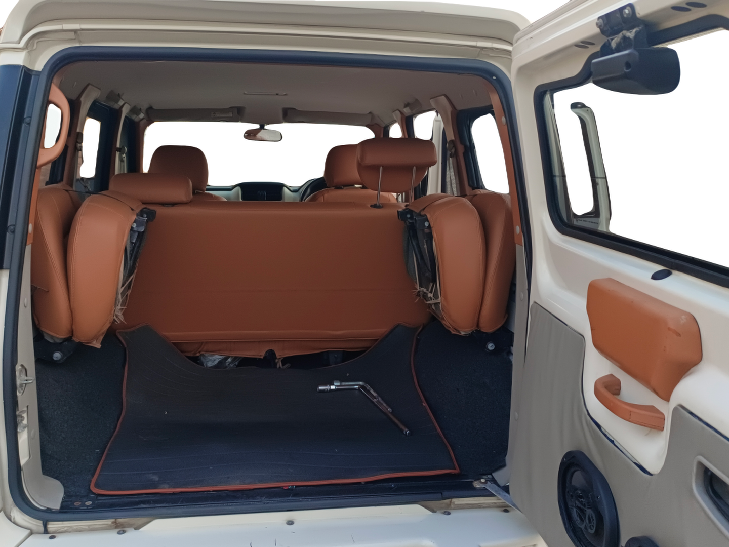 2015 Mahindra Scorpio S4 PLUS, Diesel, Manual, 89,074 km, Boot Inside