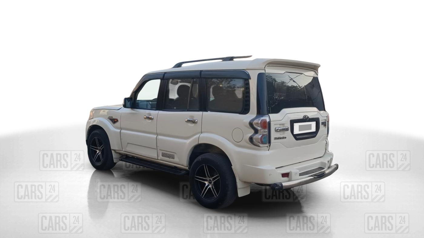2015 Mahindra Scorpio S4 PLUS, Diesel, Manual, 89,074 km, Left Back Diagonal