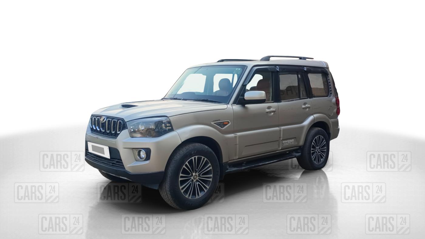 2015 Mahindra Scorpio S6 PLUS, Diesel, Manual, 79,099 km, Left Front Diagonal