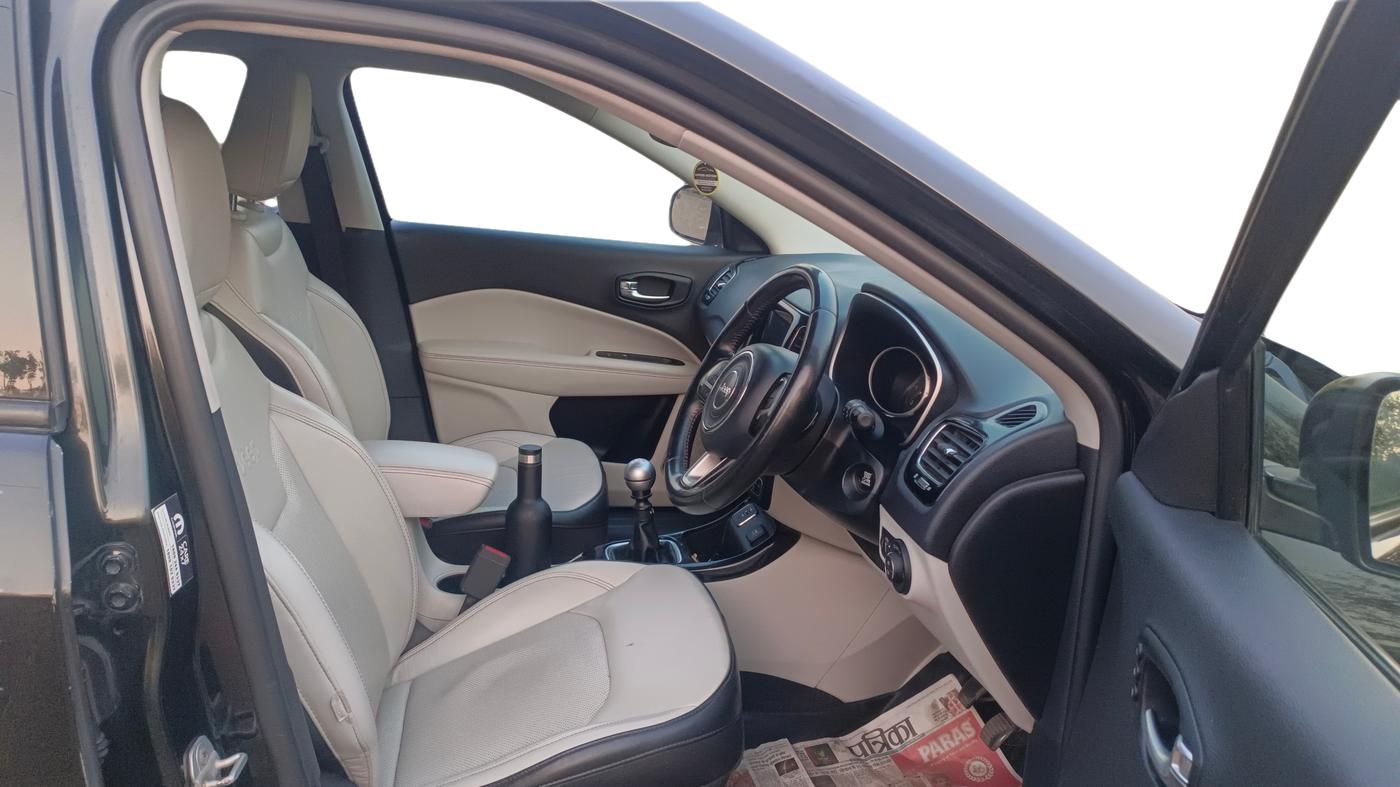 2019 Jeep Compass LIMITED 2.0 DIESEL, Diesel, Manual, 81,452 km, Right Side Front Door Cabin
