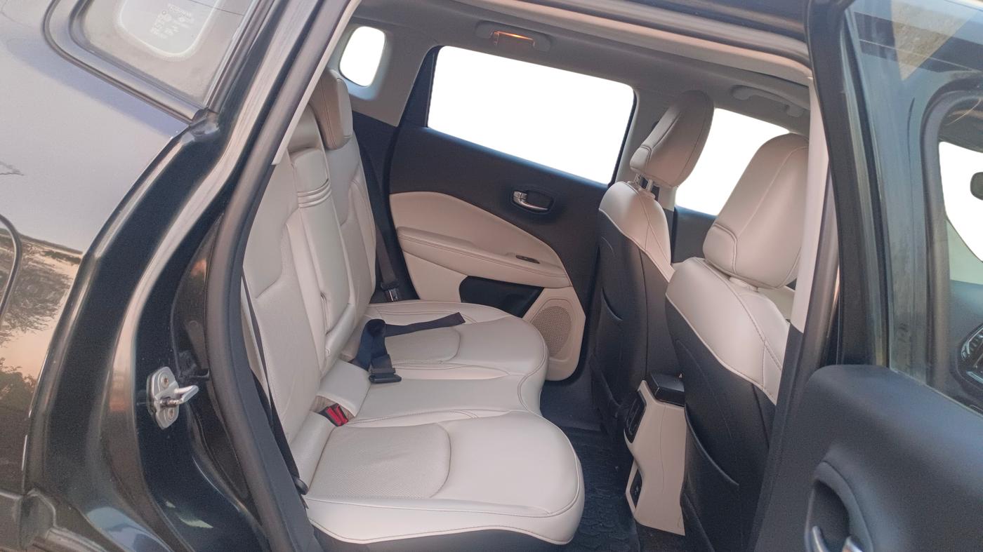 2019 Jeep Compass LIMITED 2.0 DIESEL, Diesel, Manual, 81,452 km, Right Side Rear Door Cabin